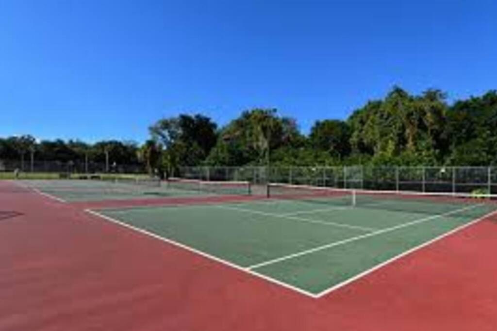 One Bed Suite Near Beaches And Downtown Sarasota Exteriör bild