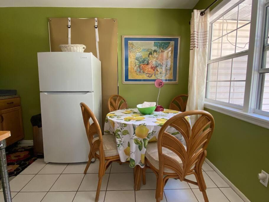 One Bed Suite Near Beaches And Downtown Sarasota Exteriör bild